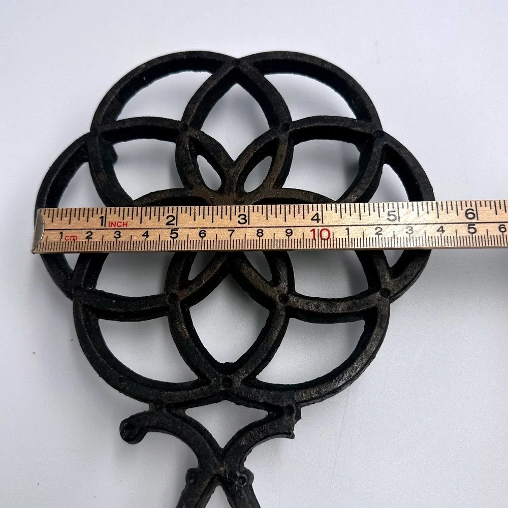 Antique‎ Cast Iron Trivets Napan Rine & Co Boston Mass Victorian Set of 2